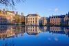 Hofvijver - Mauritshuis, Binnenhof en skyline met reflectie - Foto Maurice Haak (1)