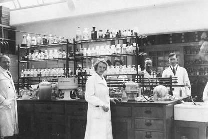 Historie_Lab_Oss_1926