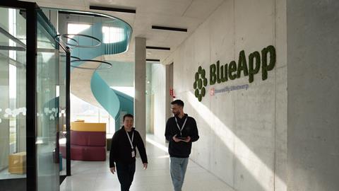 230209blueapp84