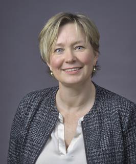 headshot Anne Arink_dsm-firmenich