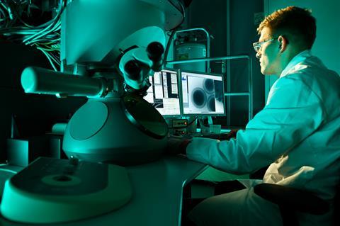 BvOF 2022_0224_AZZ - CMEM lab - Titan lab